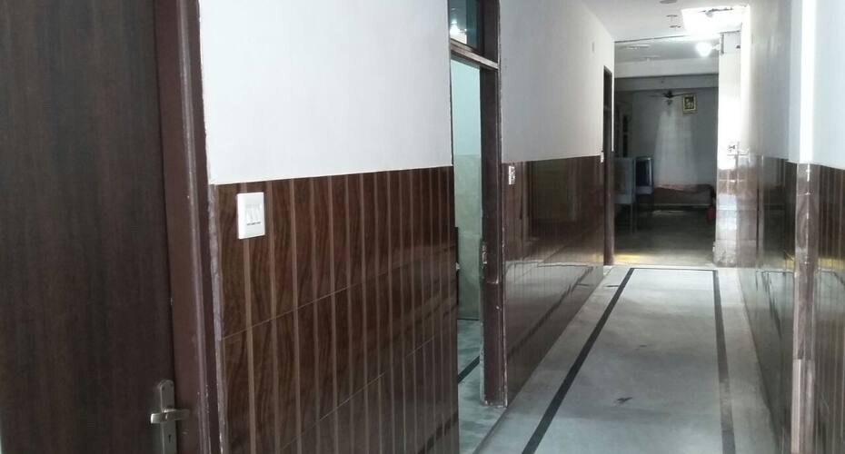 Brij Dham Guest House, Mathura 2